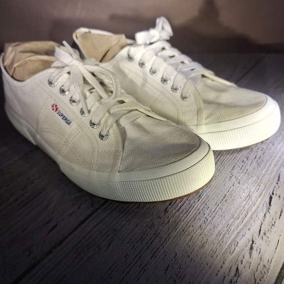 Superga Men's 9/Womens 10 1/2 White Canvas Sneakers Unisex - Picture 8 of 14